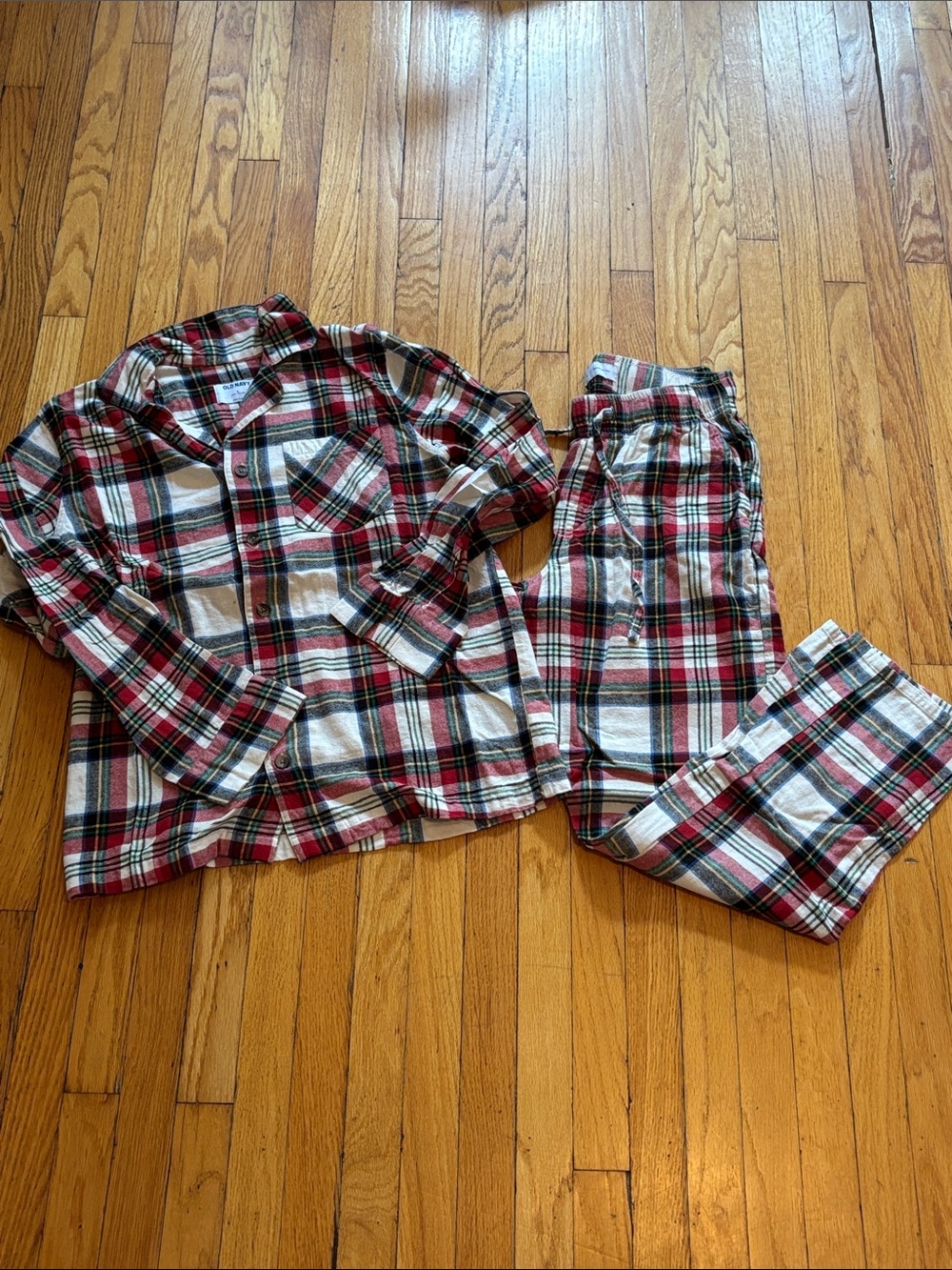 Women’s Old Navy Red & White Plaid Flannel Christmas Pajama Set size small